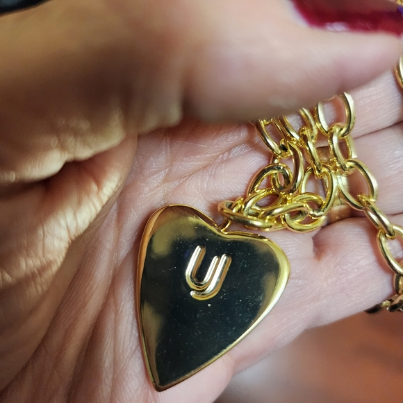 Gold Heart Pendant Necklace - Picture 4 of 11